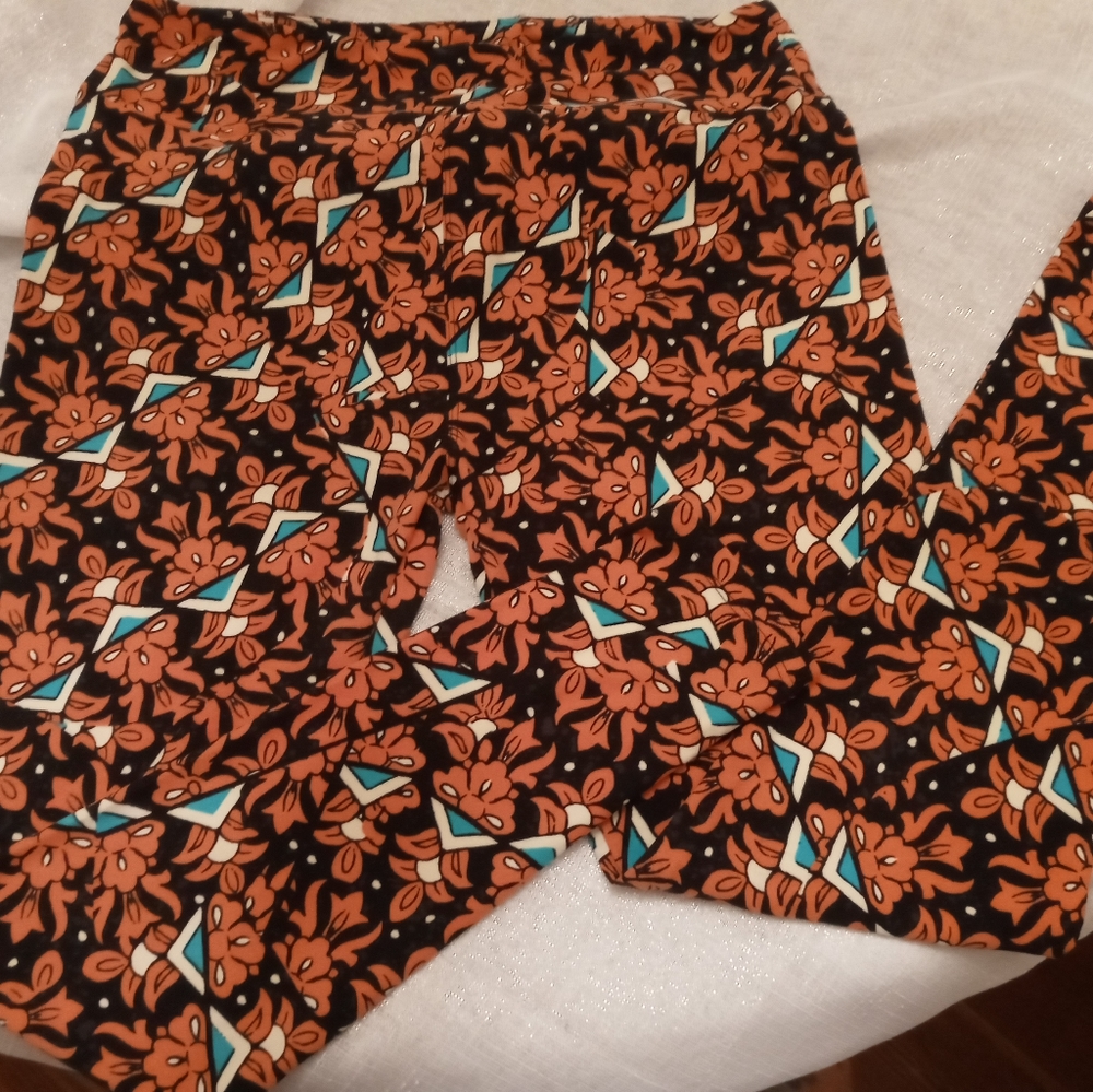 LuLaRoe leggings, NWOT, black and coral, size TC